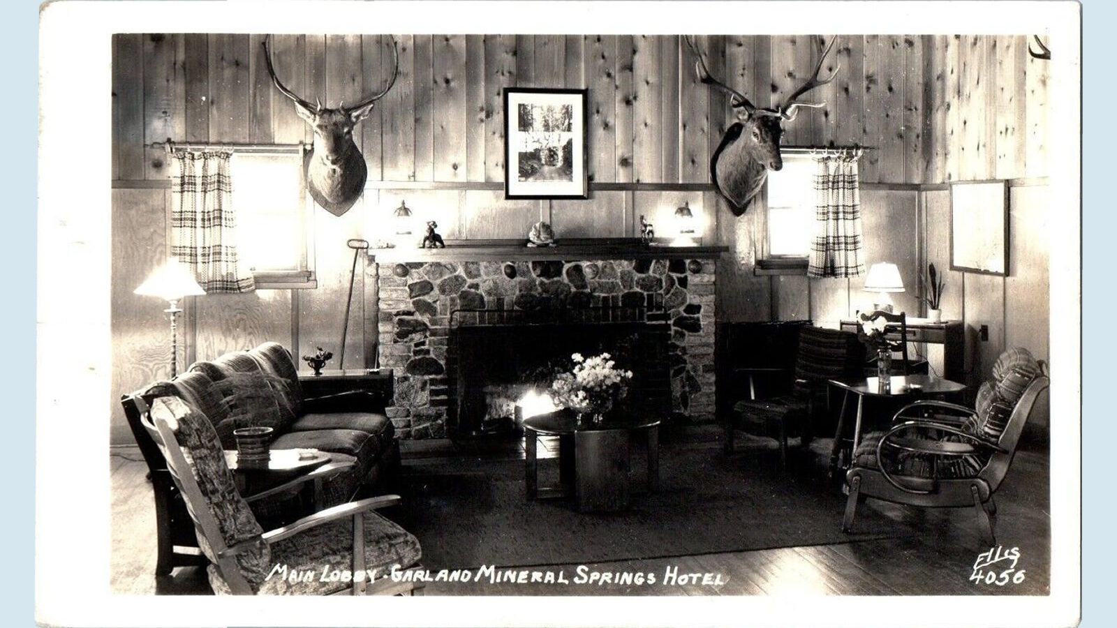 postcard-1939-lobby